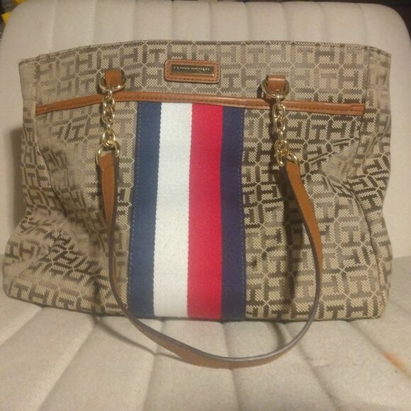 TH - ICONIC Tan Tote - Picture 1 of 5